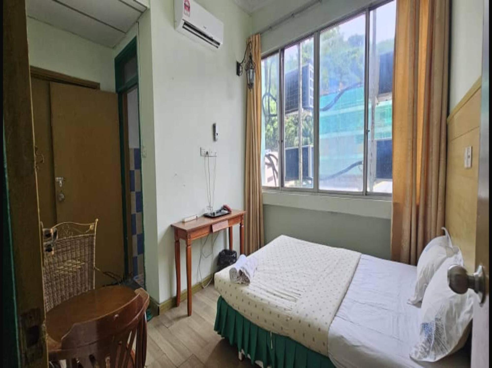Oyo 90979 Sianglory Inn Кота Кинабалу Екстериор снимка