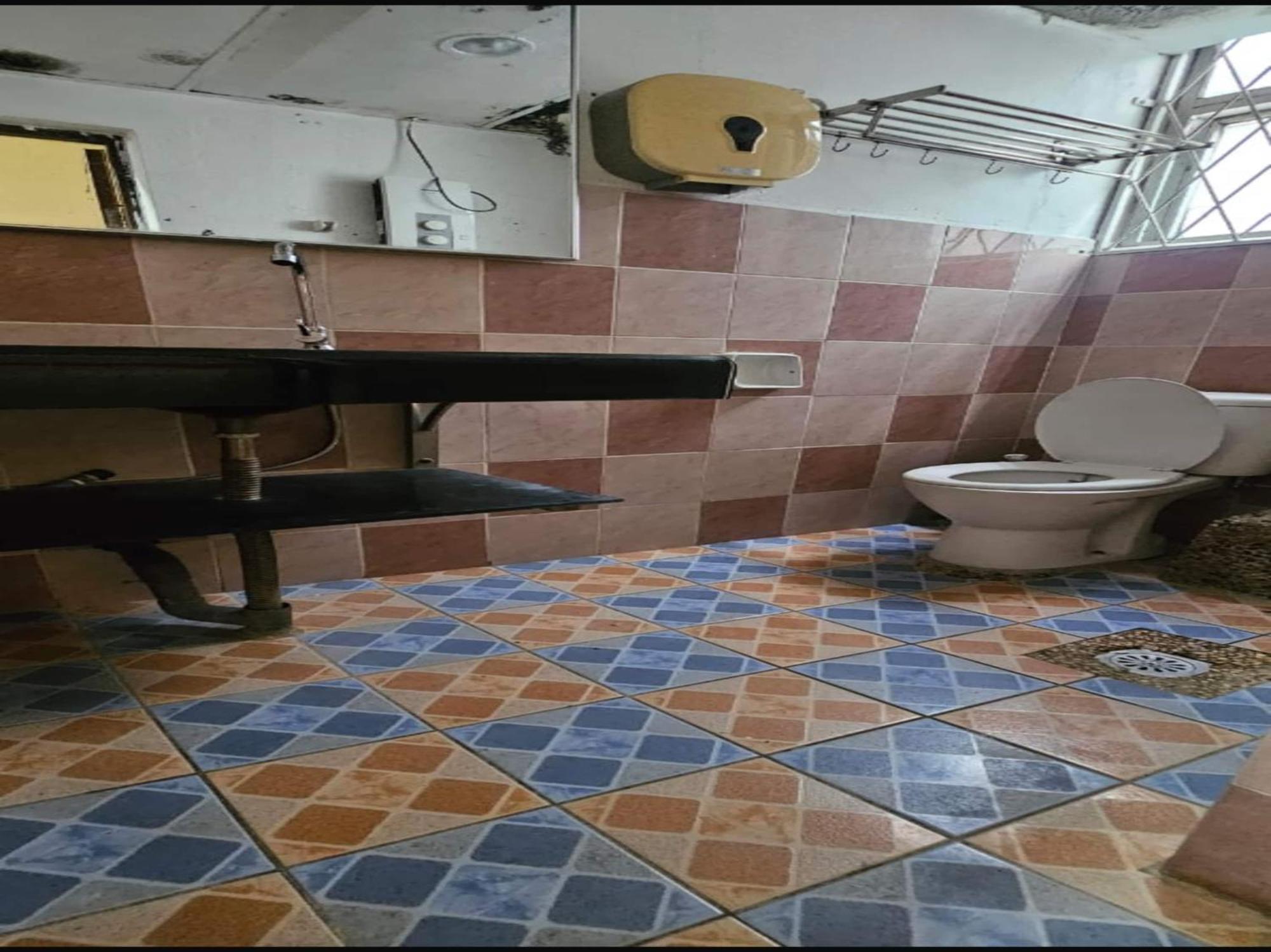 Oyo 90979 Sianglory Inn Кота Кинабалу Екстериор снимка