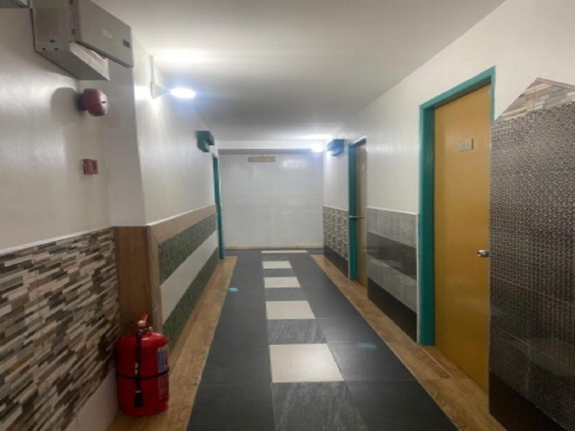 Oyo 90979 Sianglory Inn Кота Кинабалу Екстериор снимка