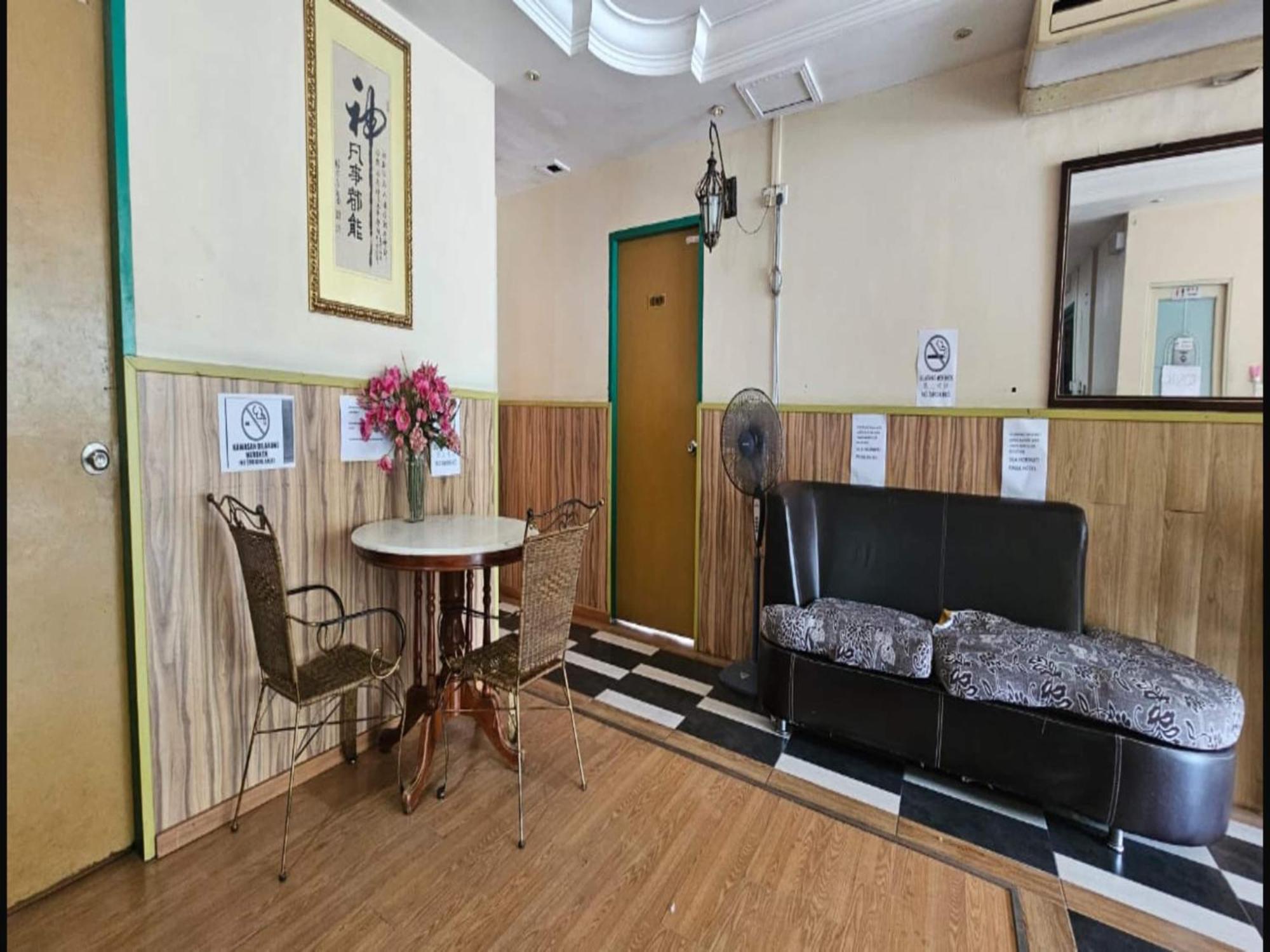 Oyo 90979 Sianglory Inn Кота Кинабалу Екстериор снимка